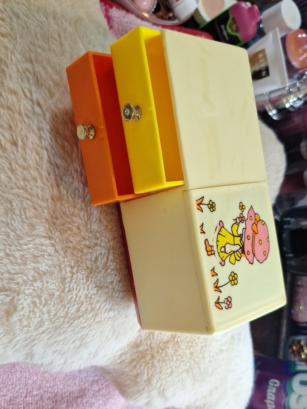 Child Like Jewelry Box From 80's... Vintage Nostalgia